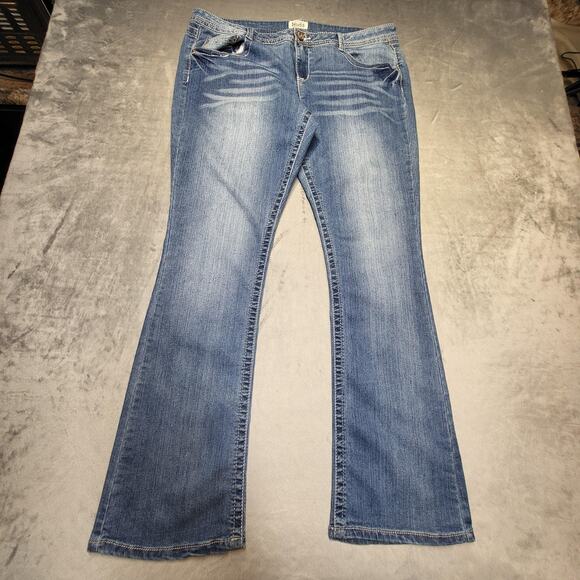 Mudd Jeans Juniors 17 Blue Bootcut Stretch Denim Light Wash Whiskered Mid Rise - Picture 1 of 11